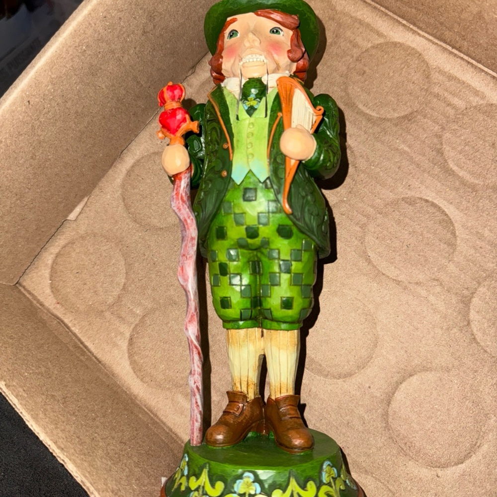 Jim Shore Green Leprechaun Nutcracker - Picture 5 of 5
